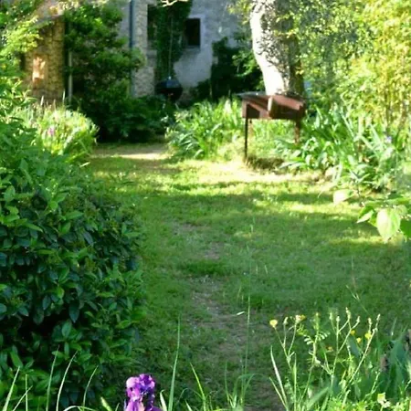 Bed & Breakfast Aux Berges Du Pont Du Gard Vers Pont du Gard