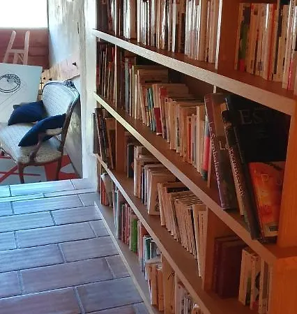 Alojamento de Acomodação e Pequeno-almoço Aux Berges Du Pont Du Gard 4*