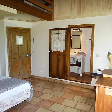 Bed & Breakfast Aux Berges Du Pont Du Gard *