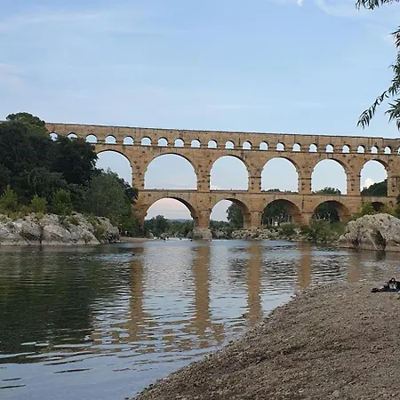 Frühstückspension Aux Berges Du Pont Du Gard