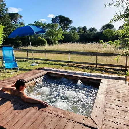 Aux Berges Du Pont Du Gard Bed & Breakfast Vers Pont du Gard