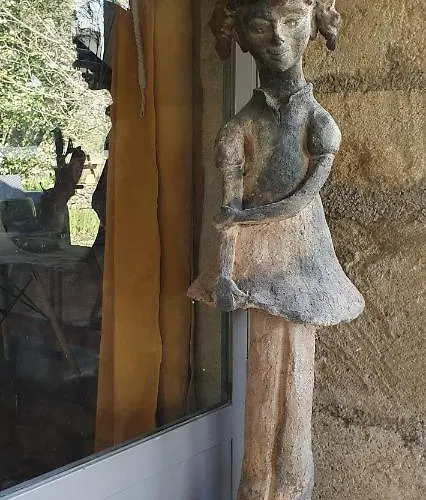 Aux Berges Du Pont Du Gard 4*